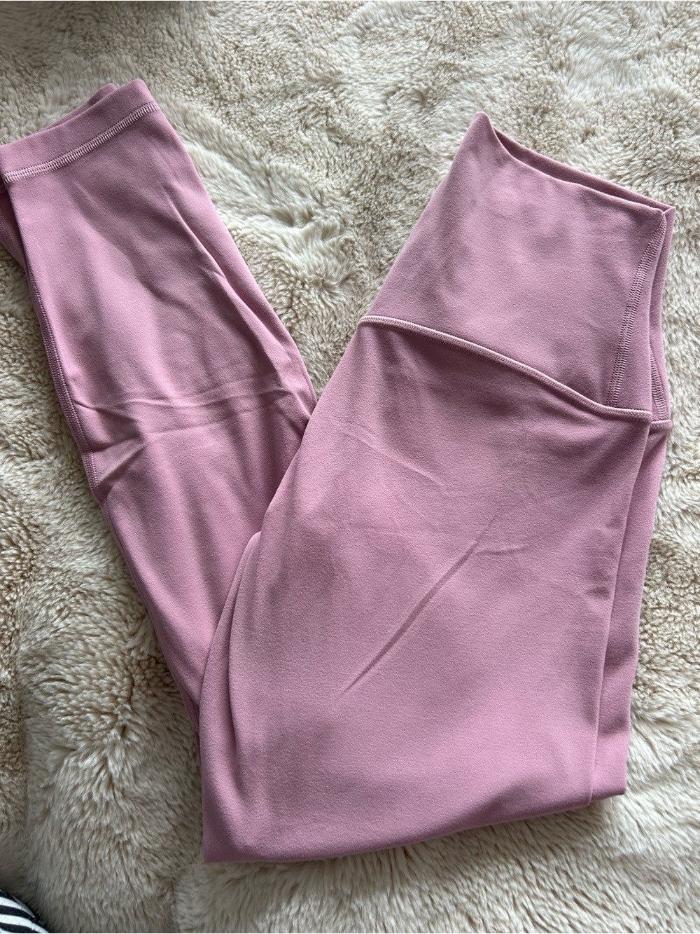 Aritzia Pink BUTTER Cheeky Infinite Hi-Rise Legging